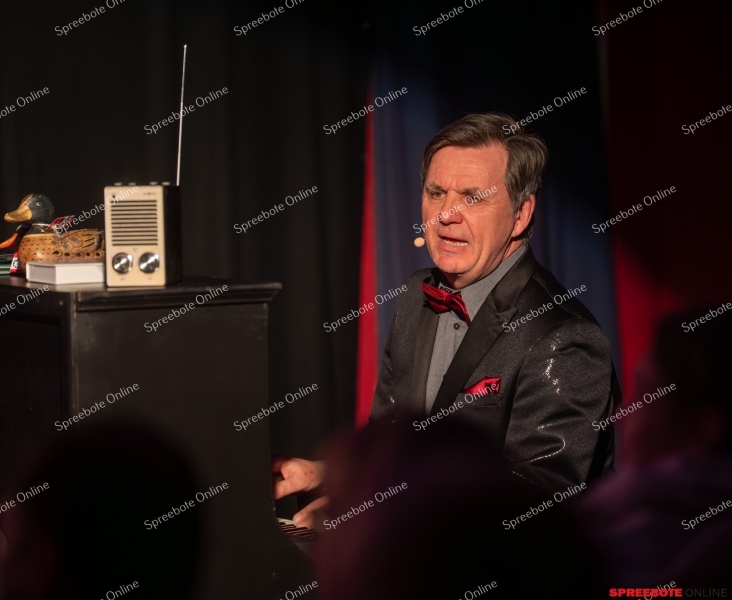 Spreebote-Kufa-UBS-Love-in-the-Air-003