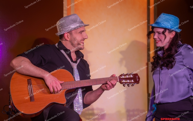 Spreebote-Kufa-UBS-Love-in-the-Air-002