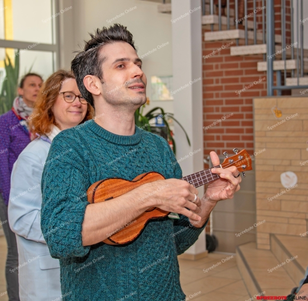 Spreebote-Kinder-setzen-auf-Frieden_gallery1_05