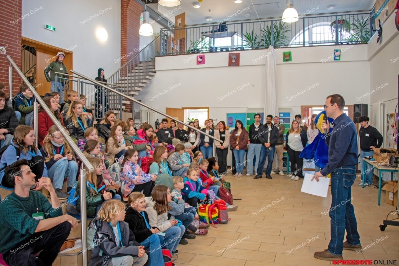 Spreebote-Kinder-setzen-auf-Frieden_gallery1_07