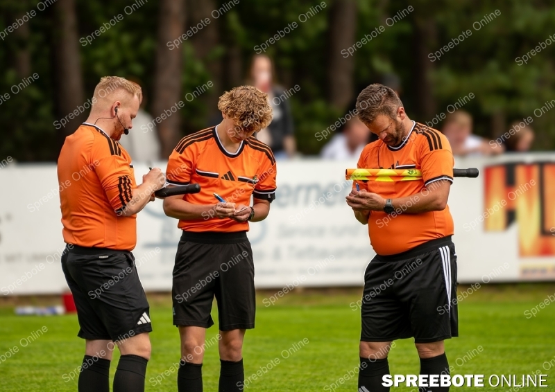 Spreebote-Elfmeterschiessen-entscheidet-Partie_gallery1_02