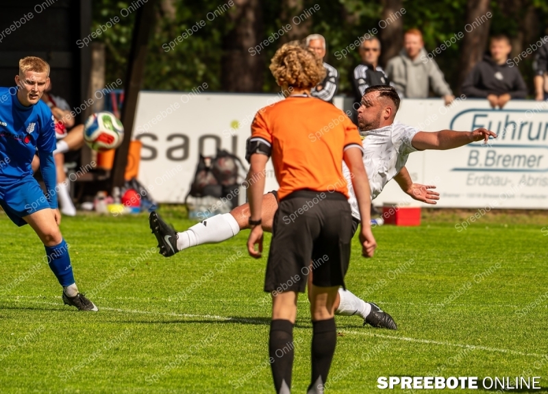 Spreebote-Elfmeterschiessen-entscheidet-Partie_gallery1_07