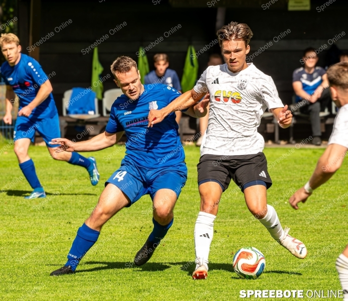 Spreebote-Elfmeterschiessen-entscheidet-Partie_gallery1_23