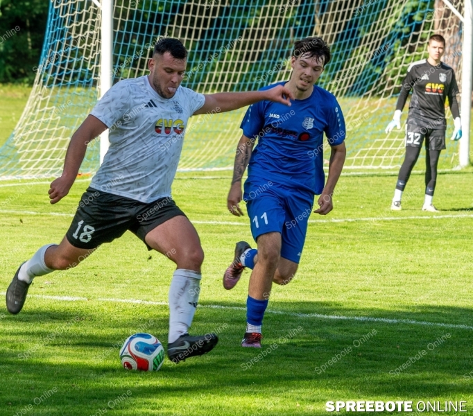 Spreebote-Elfmeterschiessen-entscheidet-Partie_gallery1_35