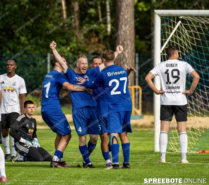 Spreebote-Elfmeterschiessen-entscheidet-Partie_gallery1_57