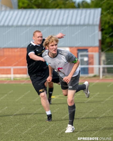 Spreebote-Borussia-erlebt-wieder-eine-Niederlage_gallery1_06