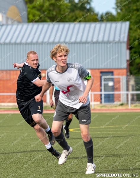 Spreebote-Borussia-erlebt-wieder-eine-Niederlage_gallery1_07