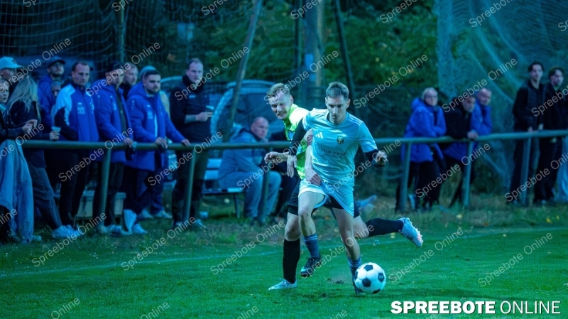 Spreebote-Sechs-Tore-unter-Flutlicht_gallery1_04