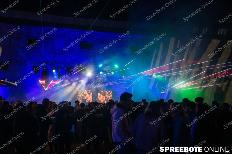 Spreebote-Laserspektakel-Beats_gallery1_15