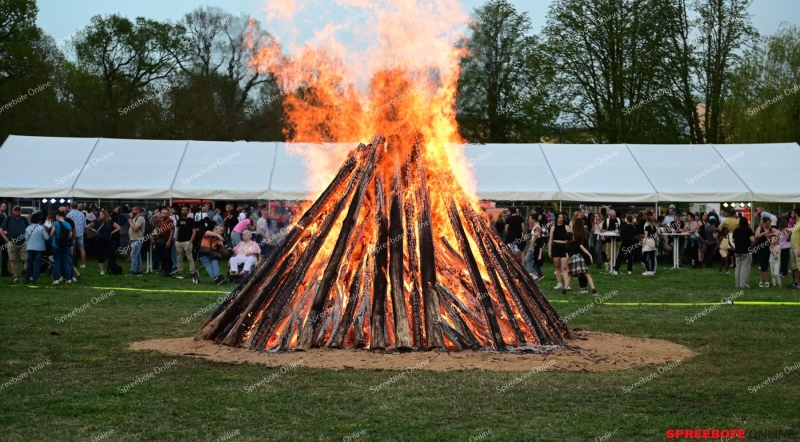 1.Fuwa-Lagerfeuer-Bullenwiese-Behnke-Feuerwehr-006