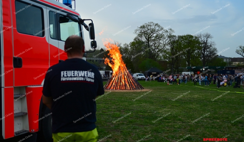 1.Fuwa-Lagerfeuer-Bullenwiese-Behnke-Feuerwehr-008
