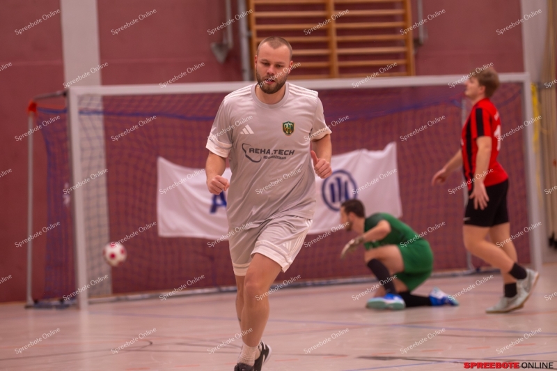 Spreebote-1.Fussball-Pneumat-Turnier-024