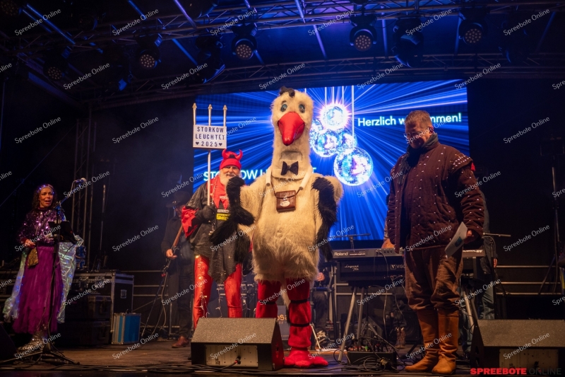 Spreebote-15.Storkow-Leuchtet-009