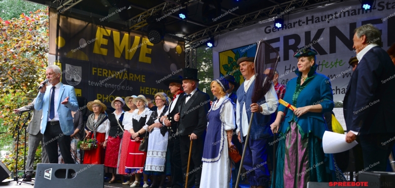 30.Heimatfest-Eroffnung-Torte-005