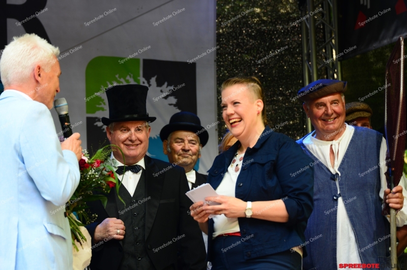 30.Heimatfest-Eroffnung-Torte-007