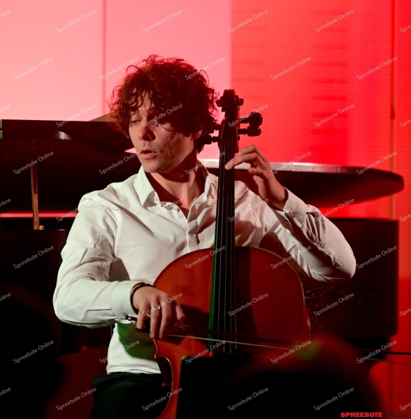 Alte-Rathaus-Manaev-003