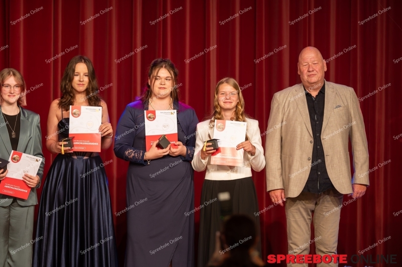 Spreebote-Aufbruch-in-die-Zukunft_gallery1_31-1