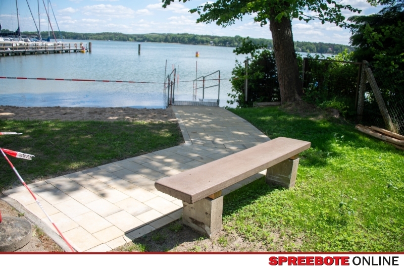 Spreebote-Barrierefreie-Badestelle_gallery1_01