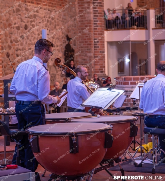 Spreebote-Benefizkonzert-mit-besonderer-Besetzung_gallery1_01