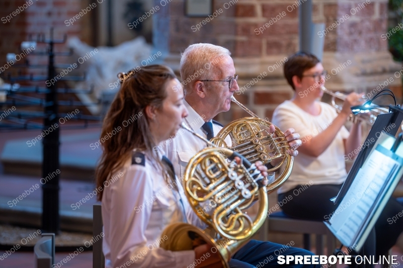 Spreebote-Benefizkonzert-mit-besonderer-Besetzung_gallery1_24