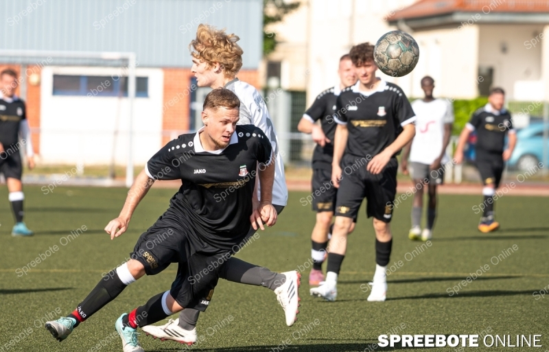 Spreebote-Borussia-erlebt-wieder-eine-Niederlage_gallery1_16
