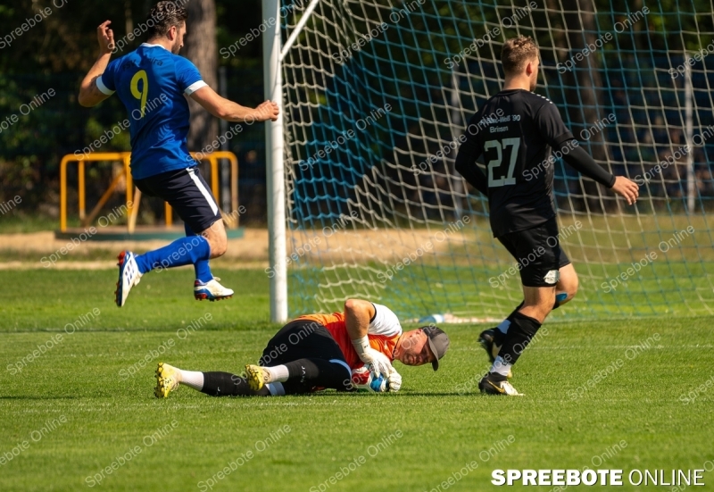 Spreebote-Briesen-behalt-die-Oberhand_gallery1_02