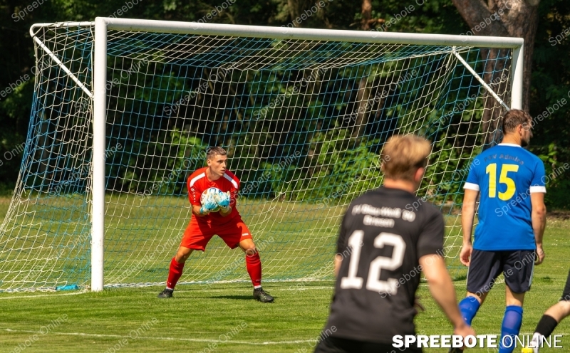 Spreebote-Briesen-behalt-die-Oberhand_gallery1_03