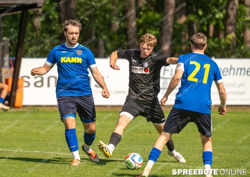 Spreebote-Briesen-behalt-die-Oberhand_gallery1_04