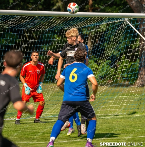 Spreebote-Briesen-behalt-die-Oberhand_gallery1_07