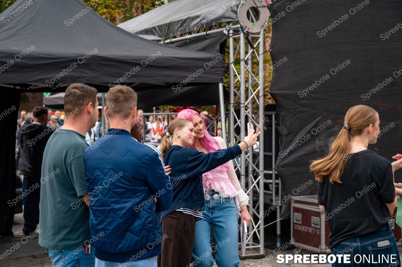 Spreebote-Bunt-mit-klarer-Botschaft_gallery1_02