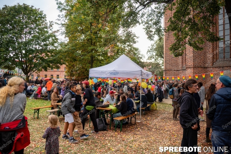 Spreebote-Bunt-mit-klarer-Botschaft_gallery1_03