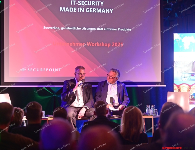 Spreebote-Burg-Storkow-Atsee-Cyber-003