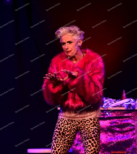 Burg-Storkow-Sekt-and-The-City-008