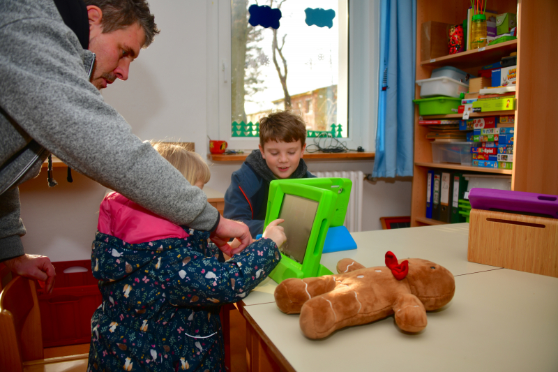 Burgdorfschule-Tag-off-Tuer-02