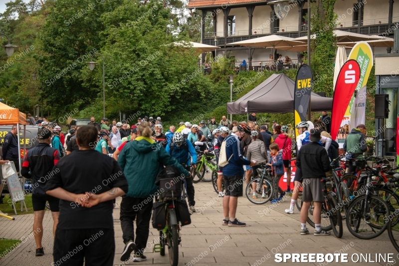 Spreebote-Fahrspass-fur-die-ganze-Familie_gallery1_04