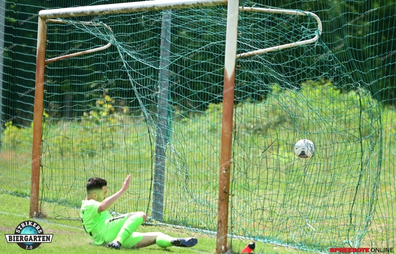 FSV-III-FussbClNeuenhagen20-021