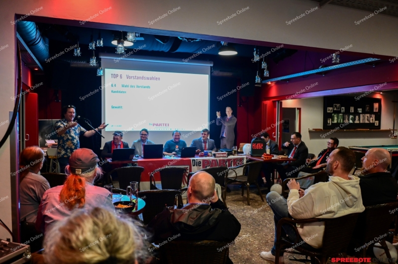 Spreebote-Fuwa-LandesParteitag-Die-Partei-002