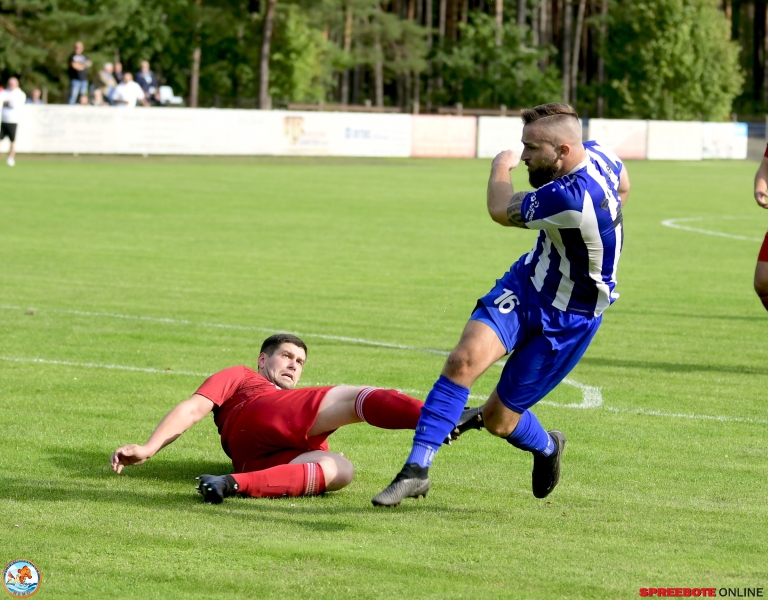 FV-Blau-Weiss-Briesen-Mullroser-SV-1898-016