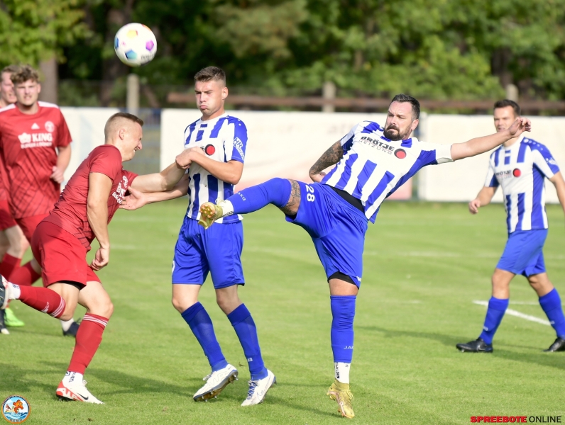 FV-Blau-Weiss-Briesen-Mullroser-SV-1898-020