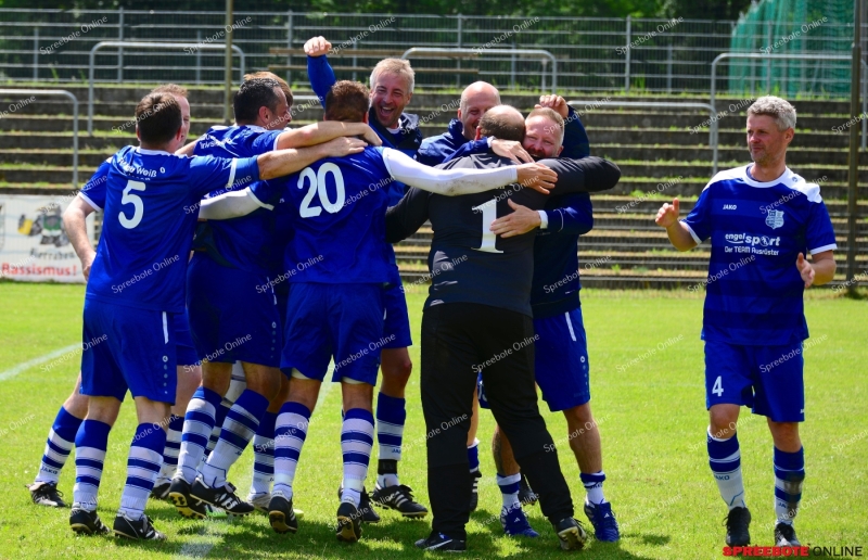 FV-Blau-Weiss-Briesen-Pokal-Sieg-U40-003