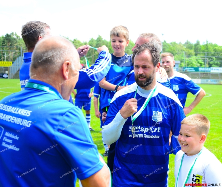 FV-Blau-Weiss-Briesen-Pokal-Sieg-U40-008