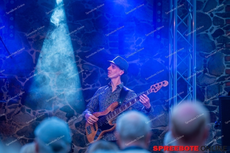 Spreebote-Gitarrenzauber-in-der-Alten-Schulscheune_gallery1_01