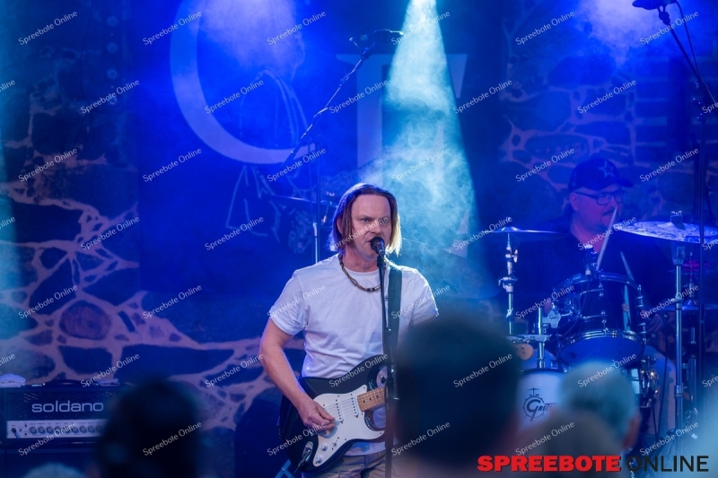 Spreebote-Gitarrenzauber-in-der-Alten-Schulscheune_gallery1_02