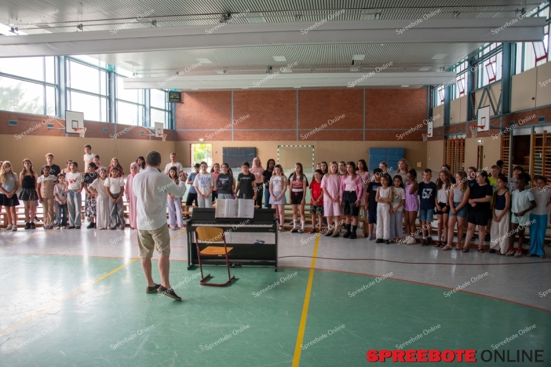 Spreebote-Grundschuler-proben-fur-die-Carmina-Burana_gallery1_01