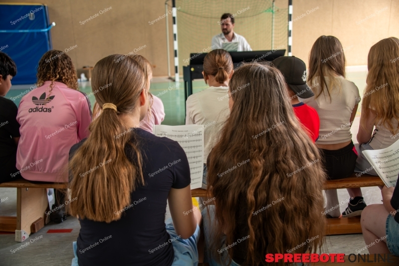 Spreebote-Grundschuler-proben-fur-die-Carmina-Burana_gallery1_02