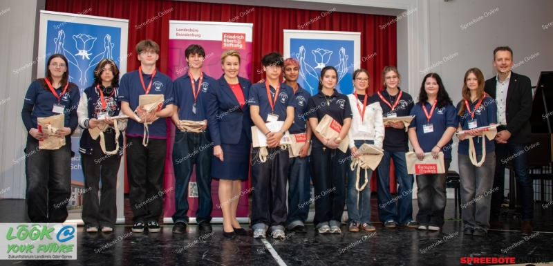 Spreebote-Gym-Geschwister-Scholl-Franziska-Giffey-012