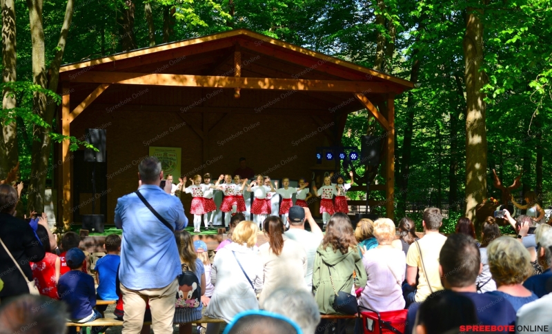 Heimatiergarten-Fest-Braufreunde-Pavillion-ubergabe-003