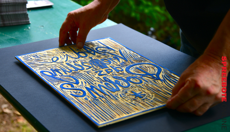 Holzschnitt-Pleinair-mitten-im-Wald-04