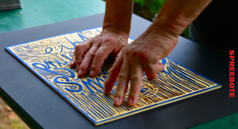 Holzschnitt-Pleinair-mitten-im-Wald-05