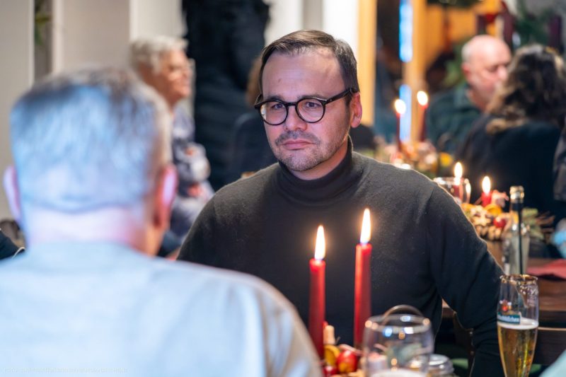 Jan-Redmann-startet-Tour-in-Beeskow-1-scaled